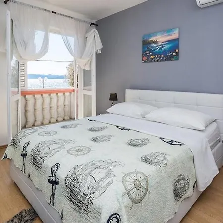 Apartment By The Sea Bibinje, Zadar - 22075 Bibinje